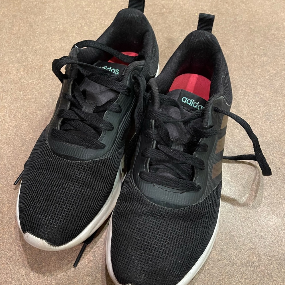 Girls Adidas size 4
